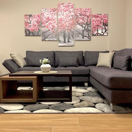 Eka Luxury Apartments Дуррес Екстер'єр фото