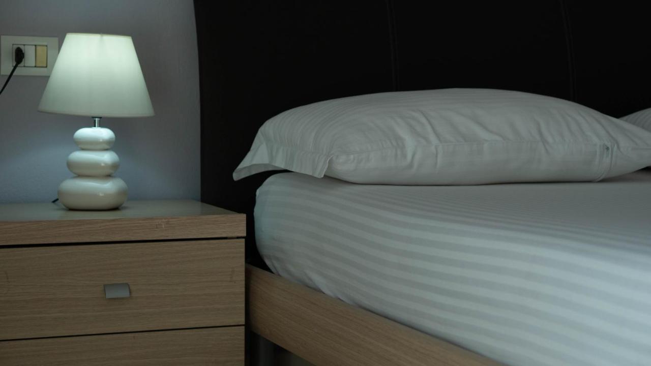 Eka Luxury Apartments Дуррес Екстер'єр фото