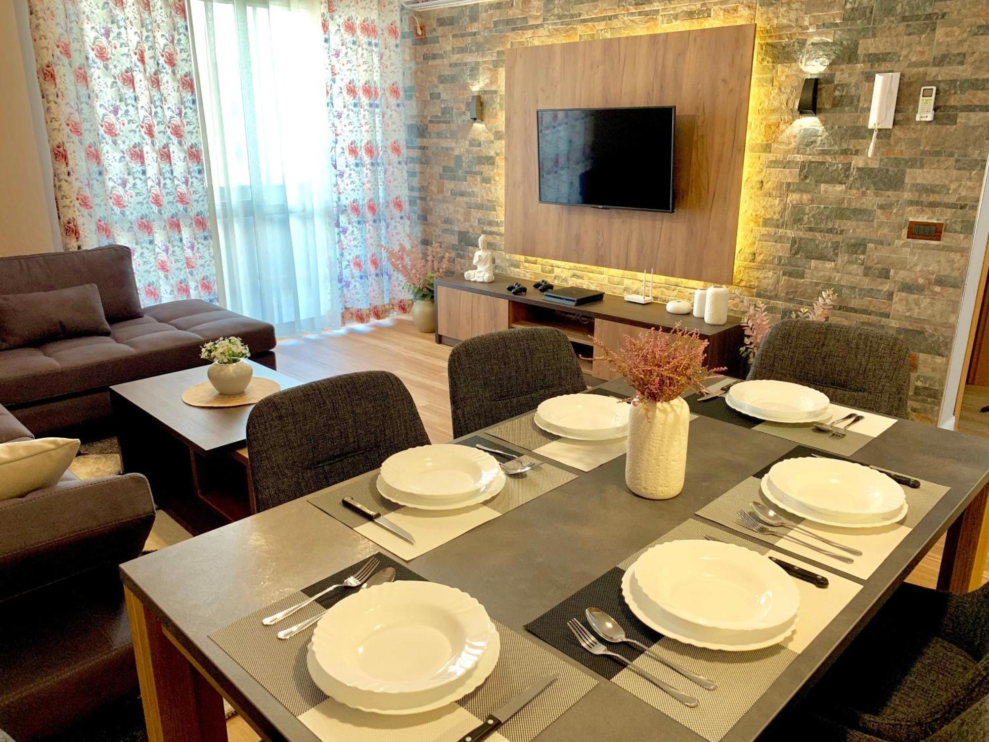 Eka Luxury Apartments Дуррес Екстер'єр фото